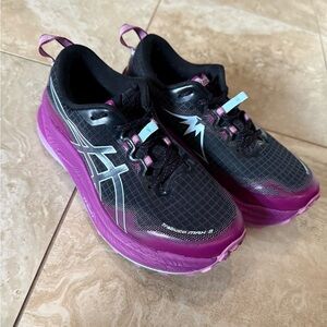 ASICS Trabuco Max 3 Size 7
